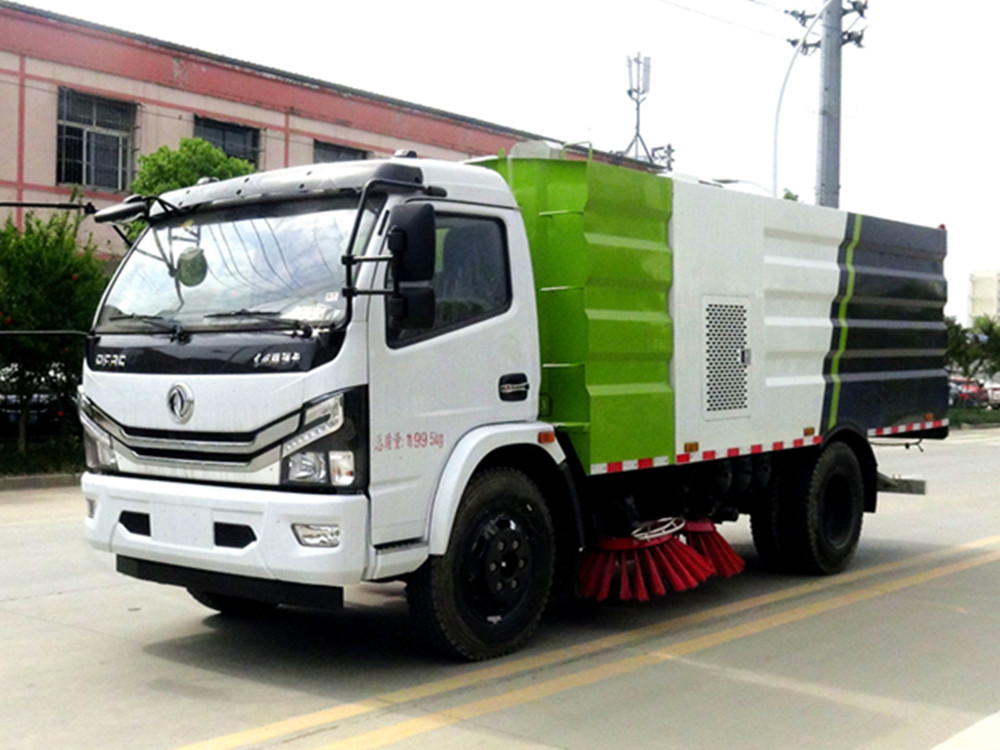 東風(fēng)大多利卡掃路車國(guó)VI