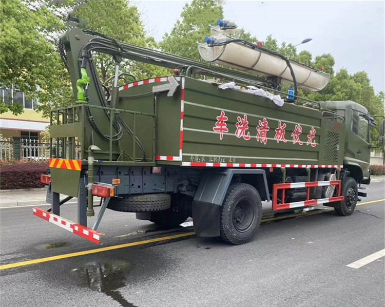 東風(fēng)天錦光伏板太陽(yáng)能板清洗車(chē)