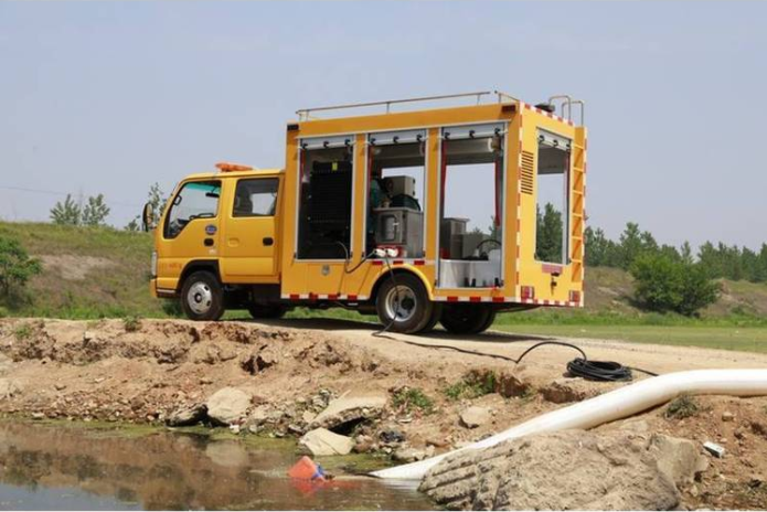 江鈴藍(lán)牌雙排座應(yīng)急排水搶險(xiǎn)車