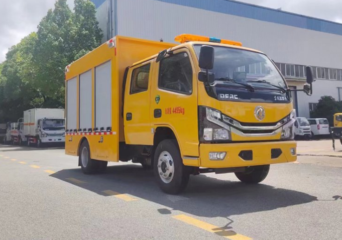 小多利卡多功能搶險(xiǎn)車防汛排澇車排水車